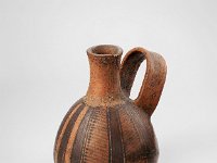 Ame Ker 202  Ame Ker 202, Peru, südlicher zentraler Andenraum, Inka, Später Horizont, Inka, ca. 1440-1532 n. Chr.,  Flasche, Krug, aisana puchuela, Ton, H 14,7 cm, Dm 12,1 cm : Museumsfoto: Claus Cordes, Bestandskatalog Ethnologie